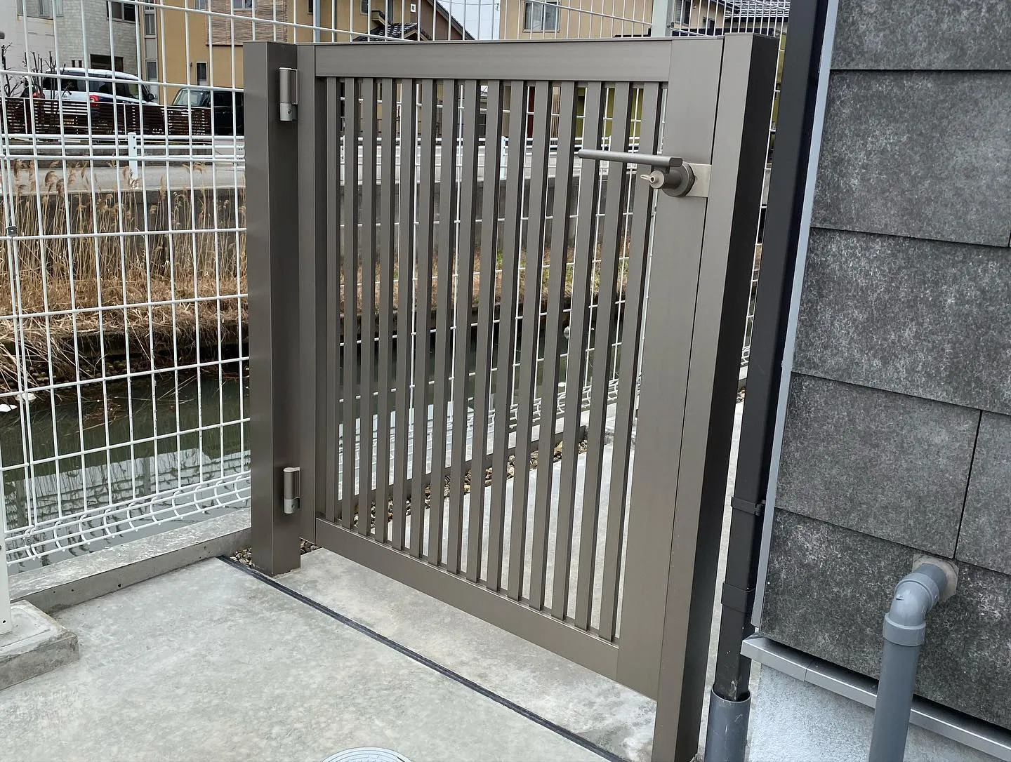 金沢市で外構工事をするなら、フェンスや駐車場施工にも対応したエクステリア専門店がおすすめ！