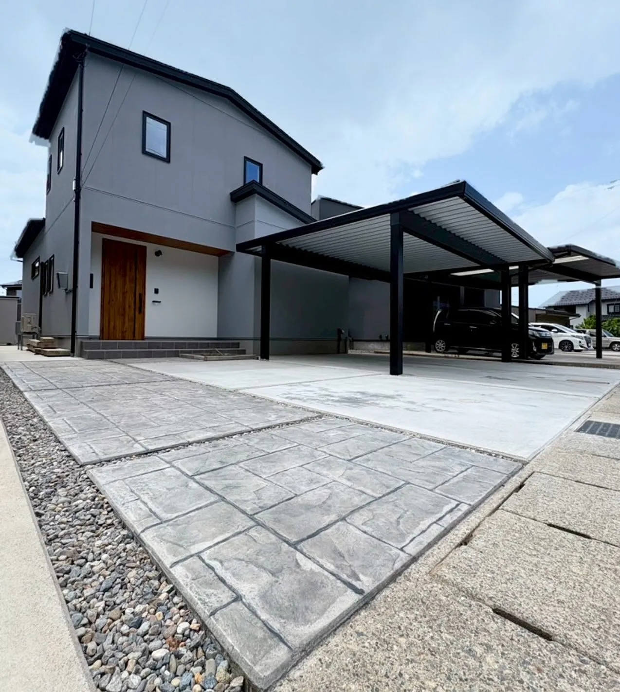 スタンプコンクリートでアプローチをしました！