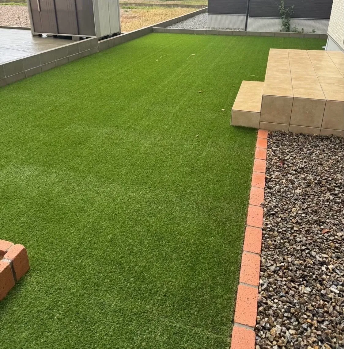人工芝✖️タイルデッキの施工例🌱